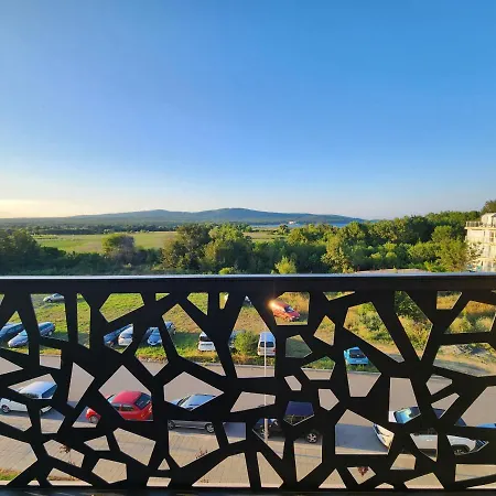 Lotus Szálloda Primorszko