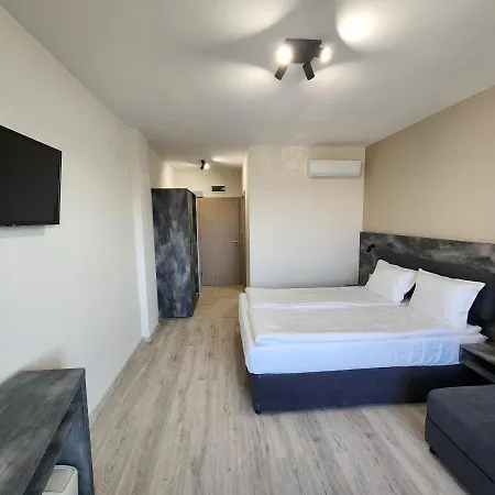 Lotus Hotel 2*