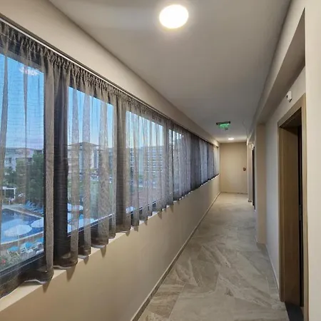 Lotus Hotel 2*